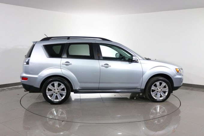 2025 Mitsubishi Outlander