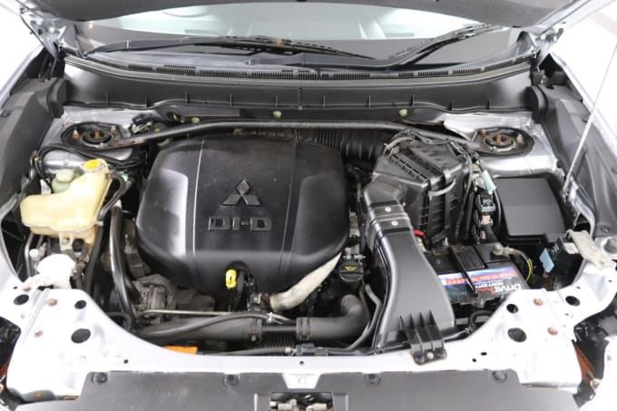 2025 Mitsubishi Outlander