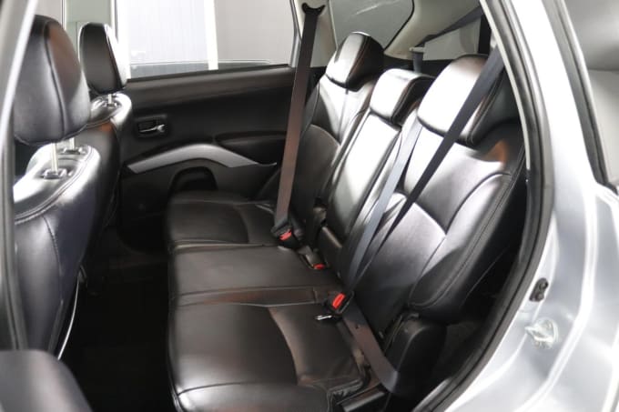 2025 Mitsubishi Outlander