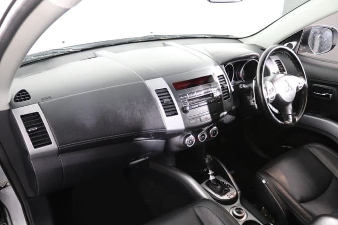 2025 Mitsubishi Outlander