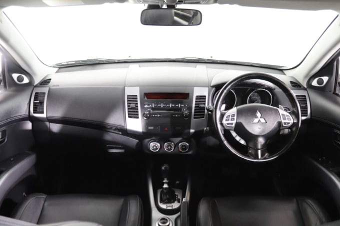 2025 Mitsubishi Outlander