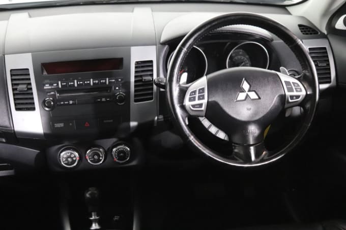 2025 Mitsubishi Outlander