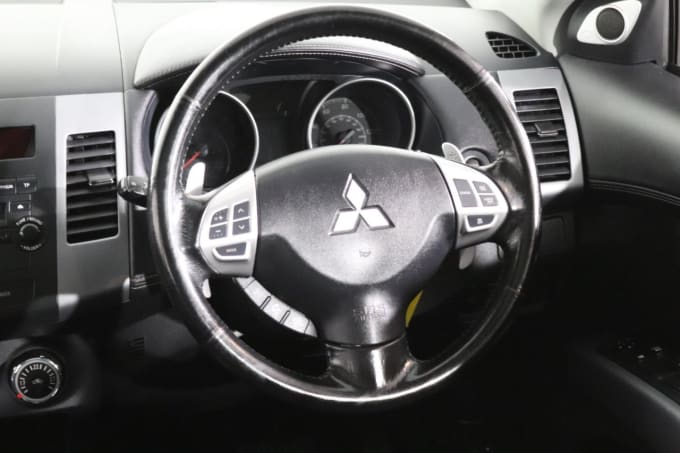 2025 Mitsubishi Outlander