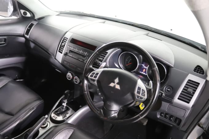 2025 Mitsubishi Outlander