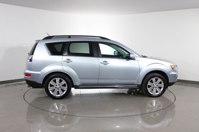 2025 Mitsubishi Outlander