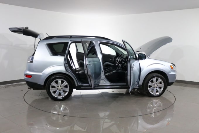 2025 Mitsubishi Outlander