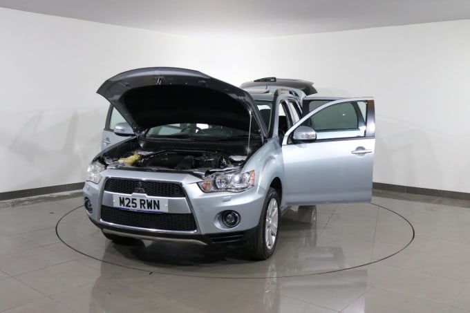 2025 Mitsubishi Outlander