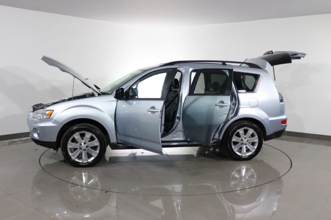 2025 Mitsubishi Outlander