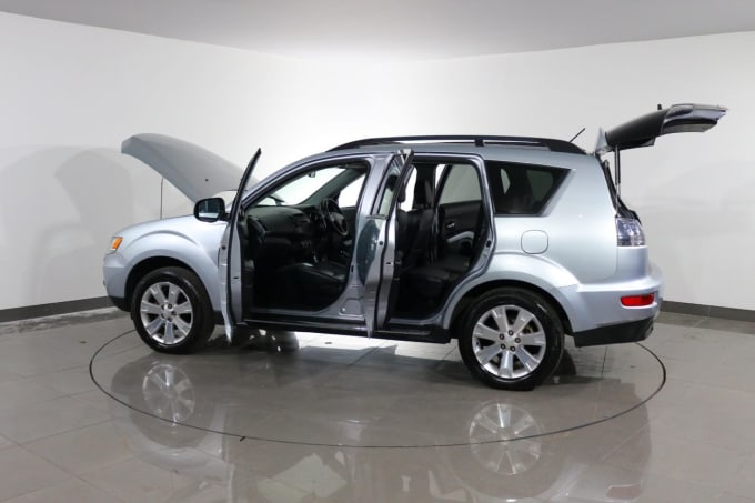 2025 Mitsubishi Outlander