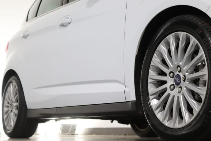 2025 Ford C-max