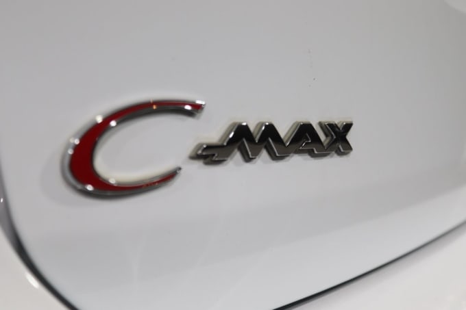 2025 Ford C-max