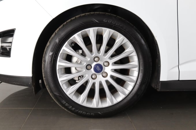 2025 Ford C-max