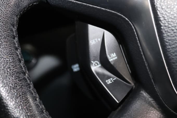 2025 Ford C-max
