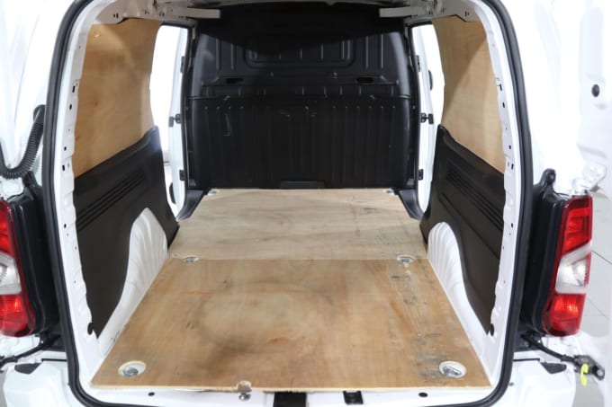 2025 Vauxhall Combo