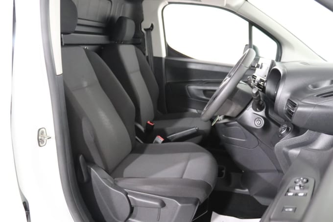 2025 Vauxhall Combo