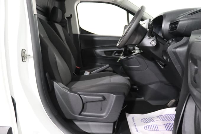 2025 Vauxhall Combo