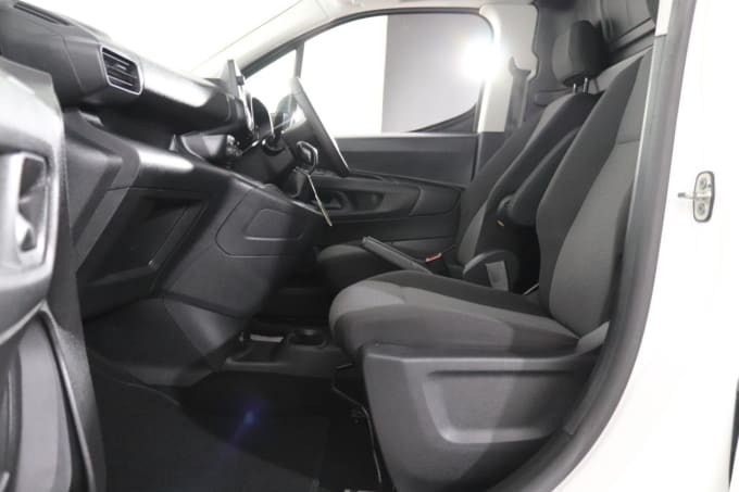 2025 Vauxhall Combo