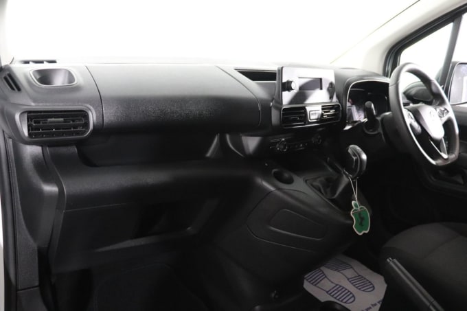 2025 Vauxhall Combo