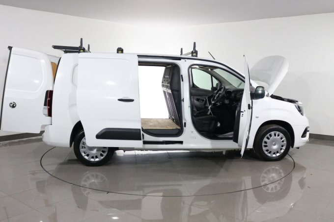 2025 Vauxhall Combo