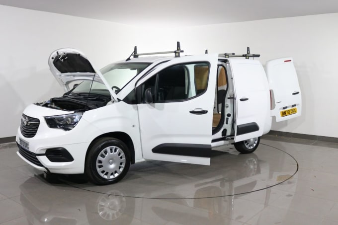 2025 Vauxhall Combo