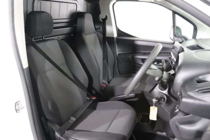 2025 Vauxhall Combo