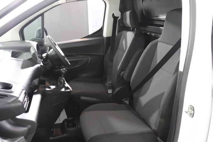 2025 Vauxhall Combo