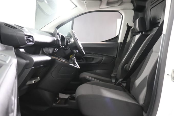 2025 Vauxhall Combo