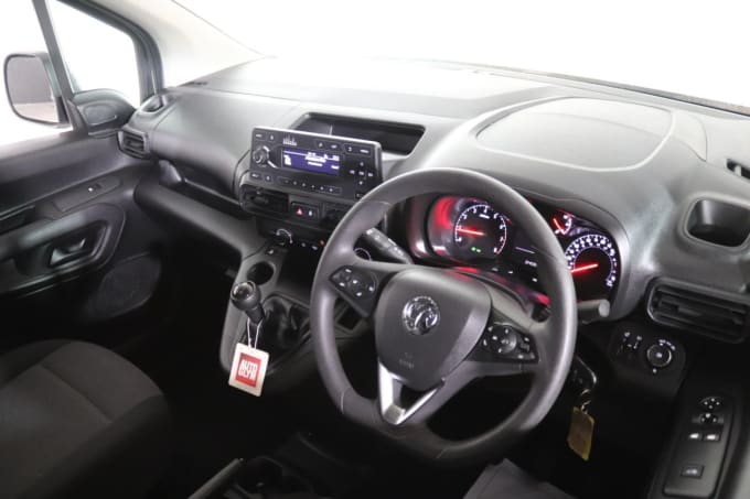 2025 Vauxhall Combo