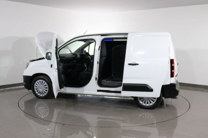 2025 Vauxhall Combo