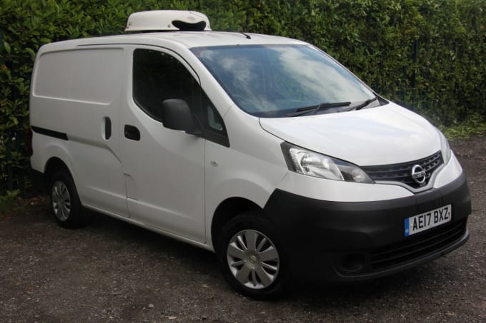 2025 Nissan Nv200