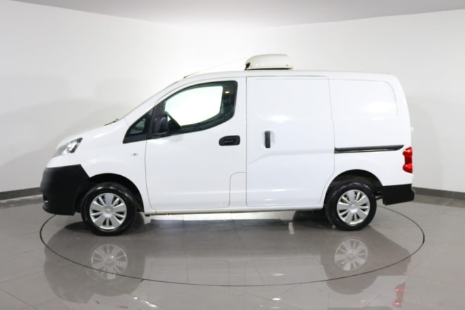 2025 Nissan Nv200