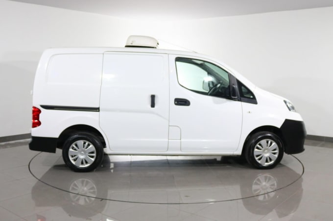 2025 Nissan Nv200
