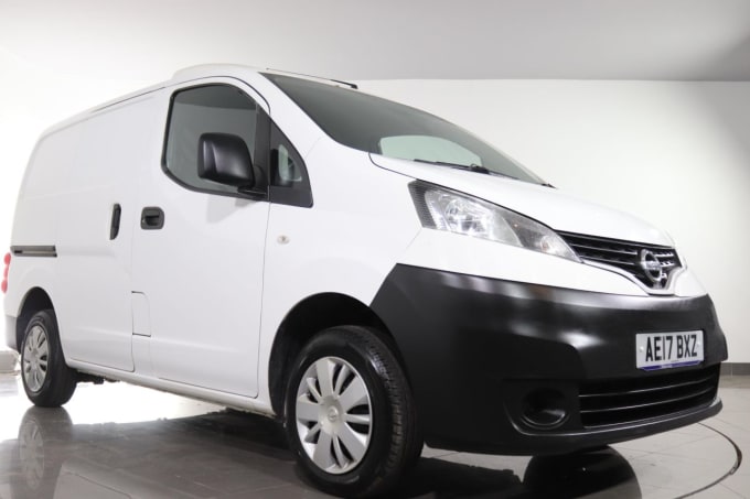 2025 Nissan Nv200