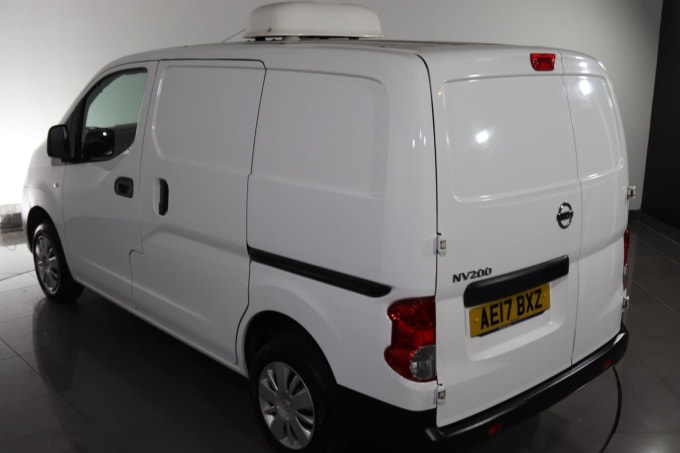 2025 Nissan Nv200