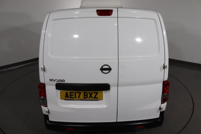 2025 Nissan Nv200