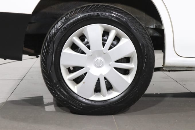 2025 Nissan Nv200