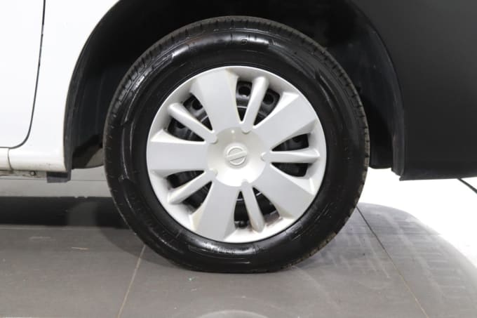 2025 Nissan Nv200
