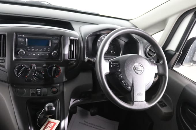 2025 Nissan Nv200