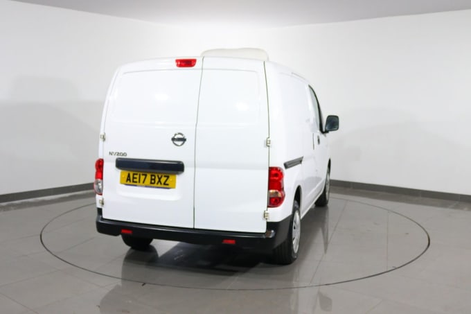 2025 Nissan Nv200