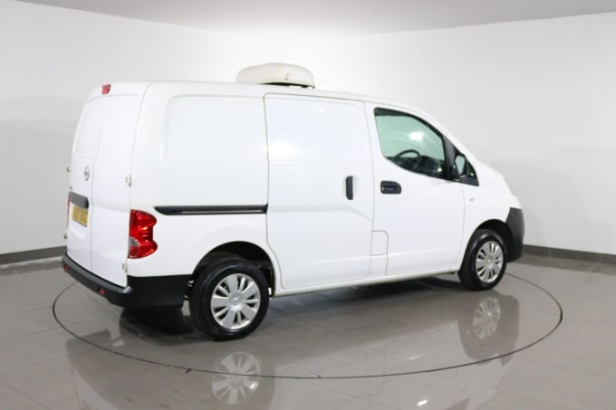 2025 Nissan Nv200