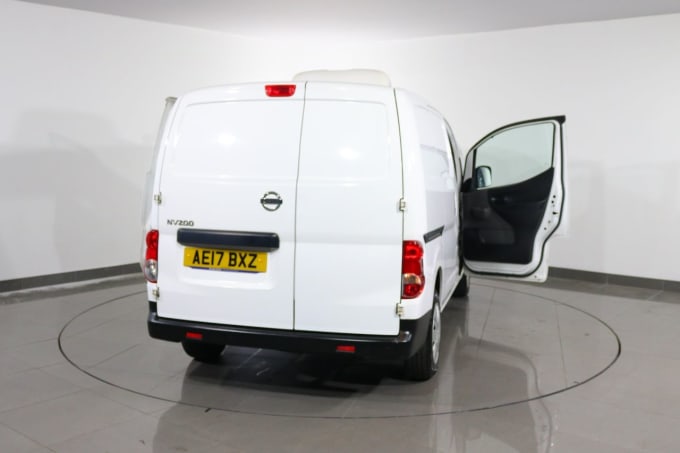 2025 Nissan Nv200