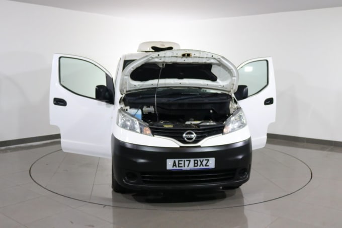 2025 Nissan Nv200