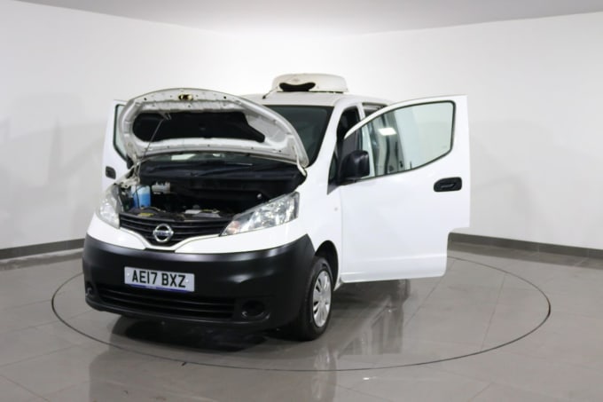 2025 Nissan Nv200