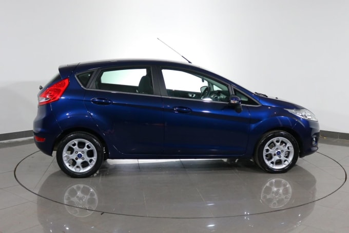 2025 Ford Fiesta