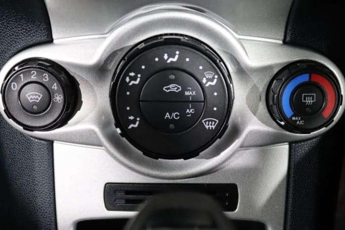 2025 Ford Fiesta