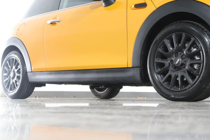 2025 Mini Hatch
