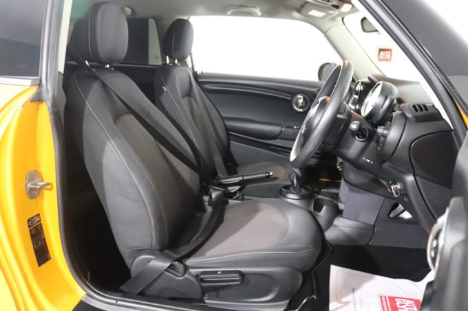 2025 Mini Hatch