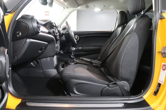 2025 Mini Hatch