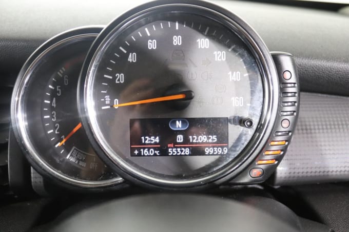 2025 Mini Hatch