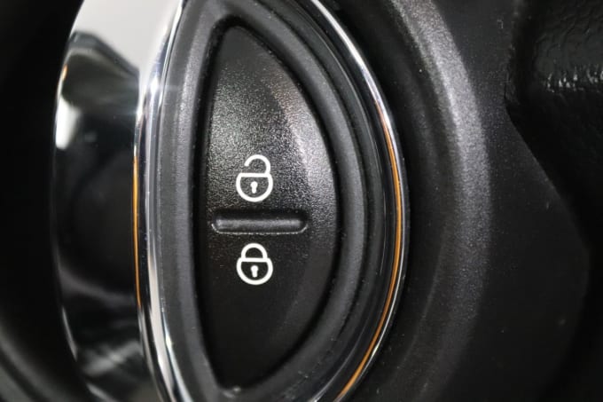 2025 Mini Hatch